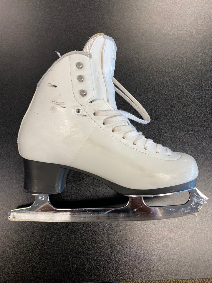 Jackson Debut Fusion Figure Skates Size: 5.5 (consignment)