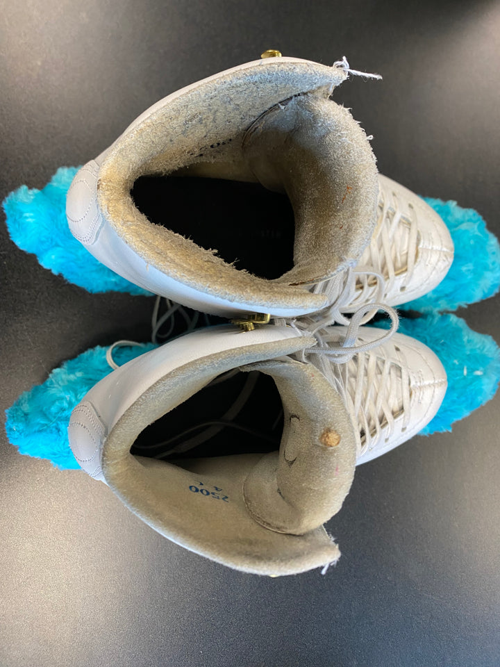 Jackson Premiere Figure Skates – Size 4C (consignment)