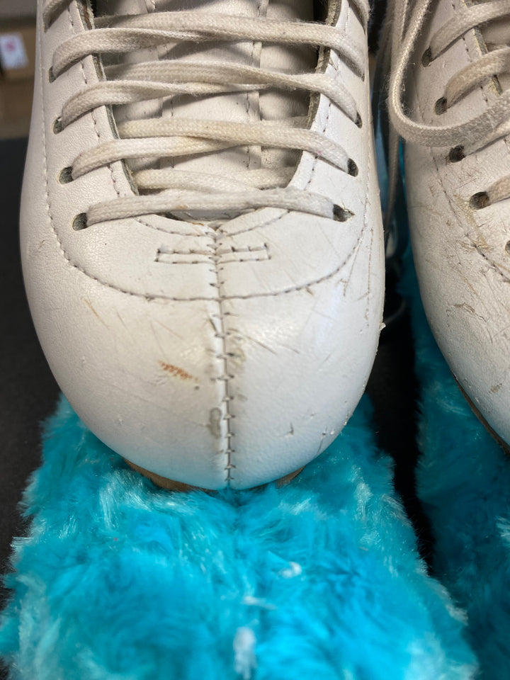Jackson Premiere Figure Skates – Size 4C (consignment)